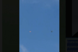 Украинский Ми-8 красиво поджег в воздухе российский «Шахед» -ВИДЕО 