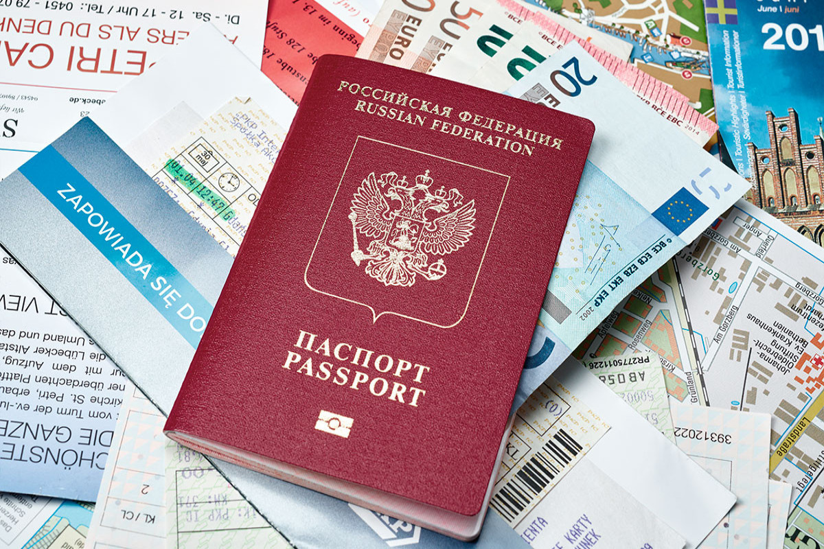 ЕС готовит новые ограничения на выдачу виз россиянам