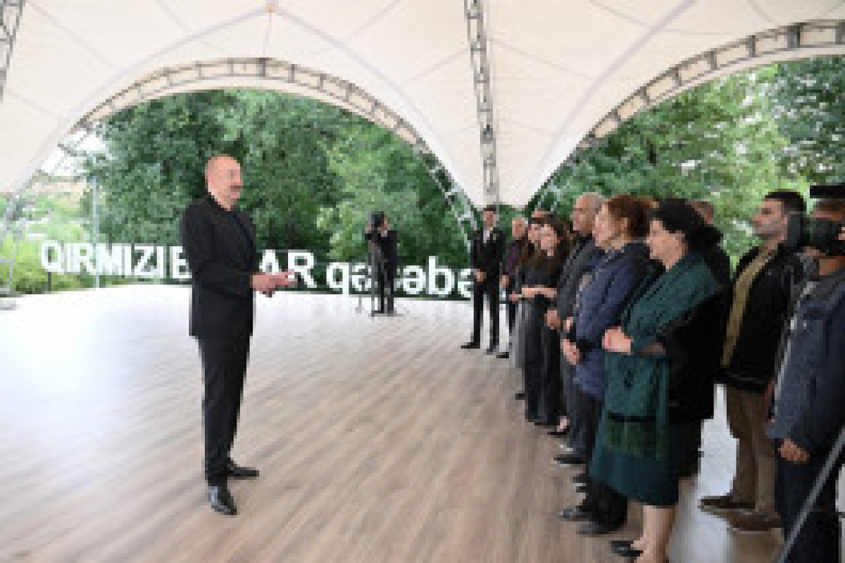 Президент встретился с жителями поселков Гырмызы Базар, Гадрут и села Сос-ФОТО 