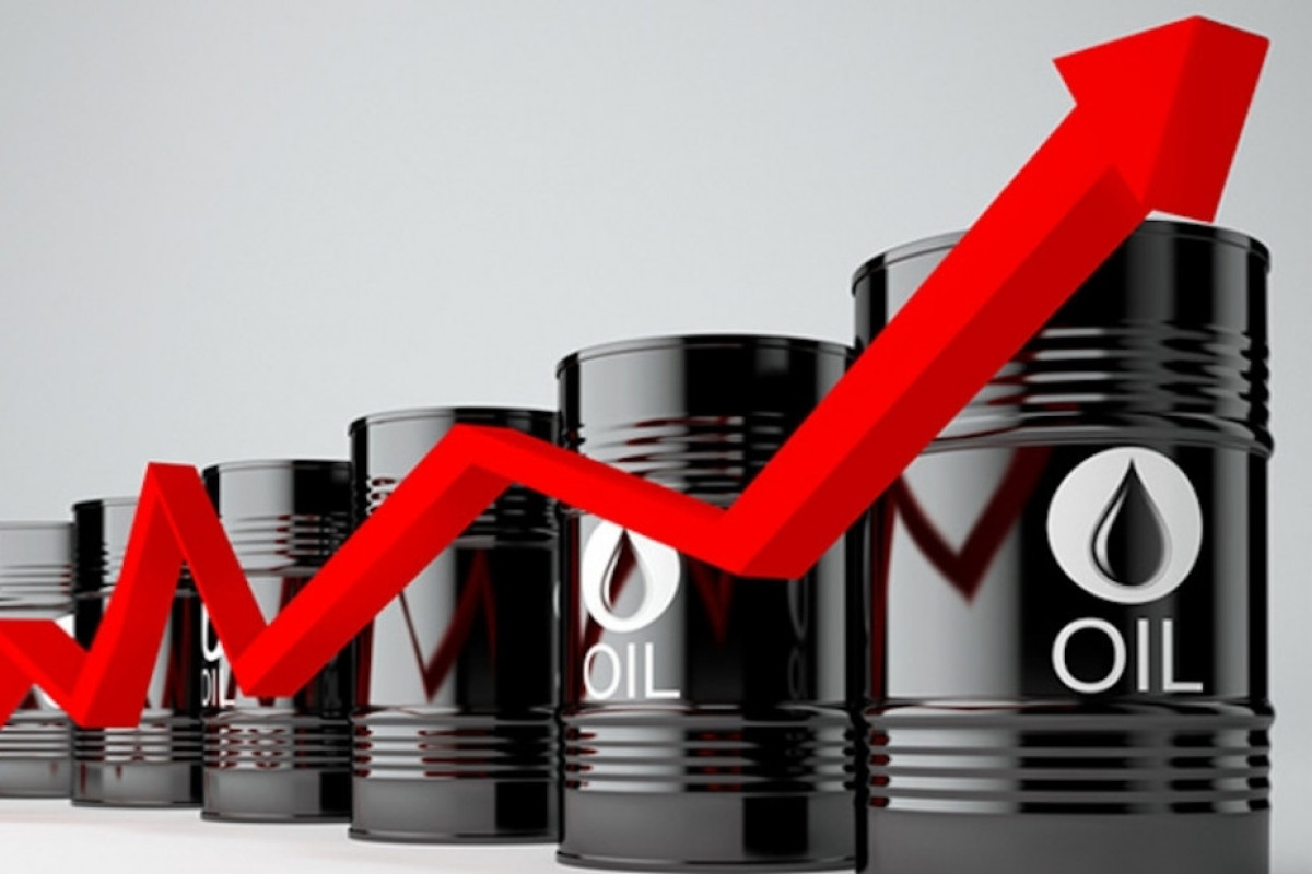 Нефтяные котировки продолжают рост на мировых биржах