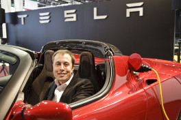 Маск увеличил долю в Tesla впервые с 2020 года