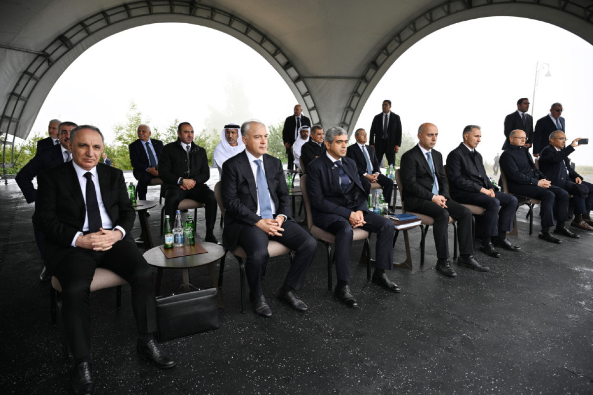 Президенты Азербайджана и ОАЭ посмотрели шоу карабахских скакунов на Джыдыр дюзю
-ФОТО 