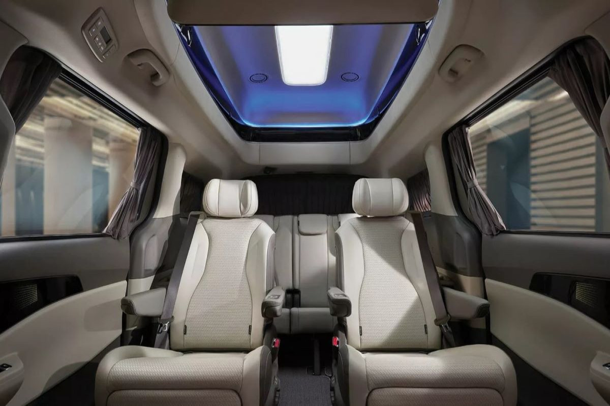 В Корее представлен обновленный бизнесвэн Kia Carnival Hi Limousine-ФОТО 