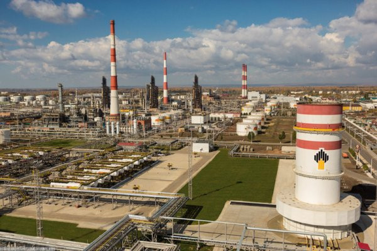 ВСУ подтвердил удары по Новокуйбышевскому и Саратовскому НПЗ