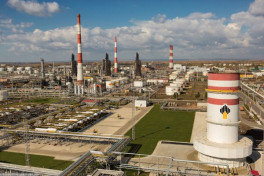 ВСУ подтвердил удары по Новокуйбышевскому и Саратовскому НПЗ