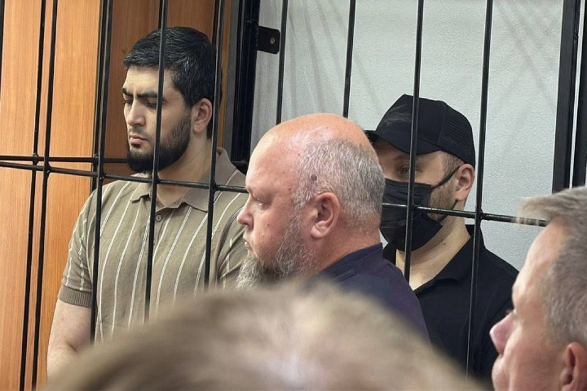 Суд в России приговорил Гусейнова и Айрапетяна к 9 и 8 годам за отравленный спирт