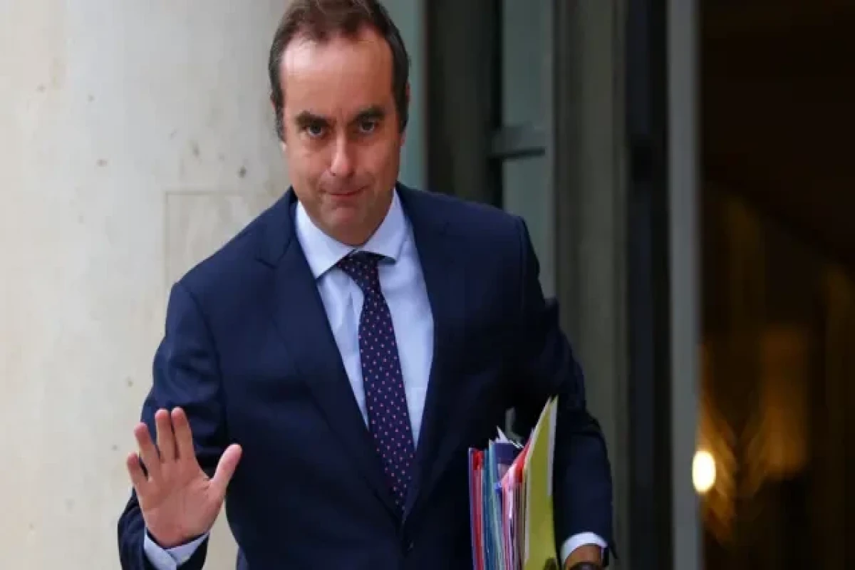 Премьер Франции намерен сформировать новое правительство до 1 октября