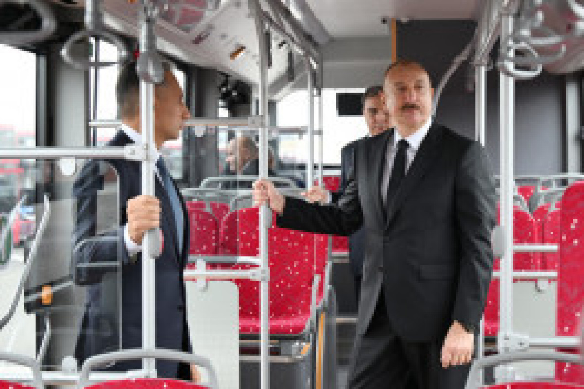 Ильхам Алиев принял участие в открытии нового автобусного парка в Гяндже -ФОТО 