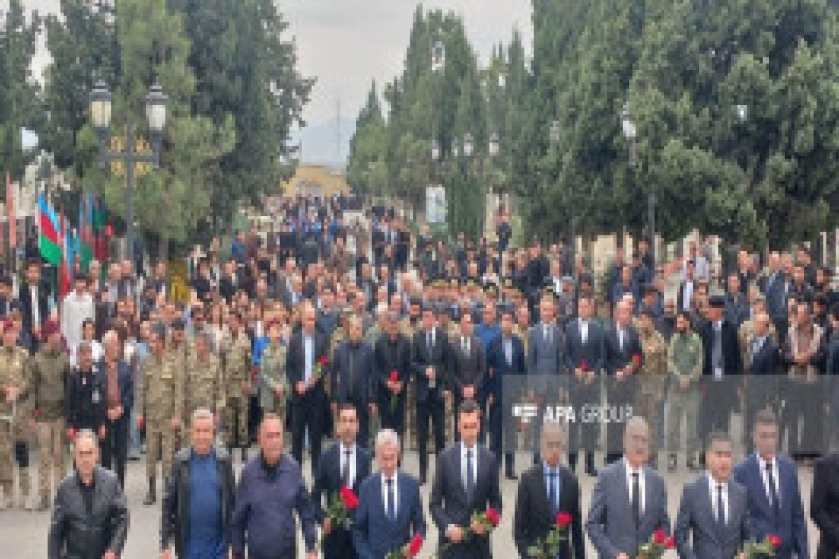 В Гяндже почтили память павших героев Отечественной войны -ФОТО 