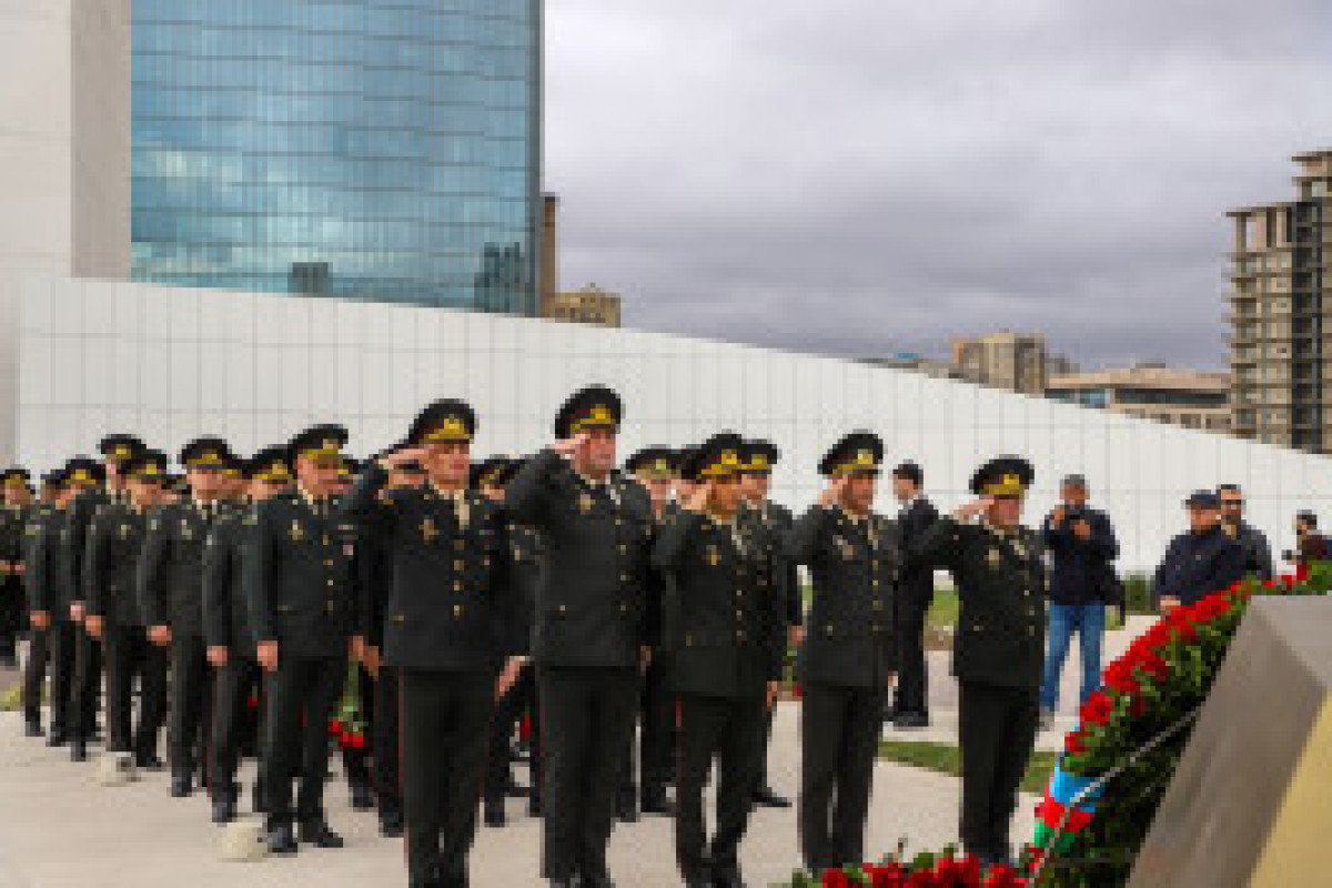 Сотрудники Госслужбы по мобилизации почтили память шехидов-ФОТО 