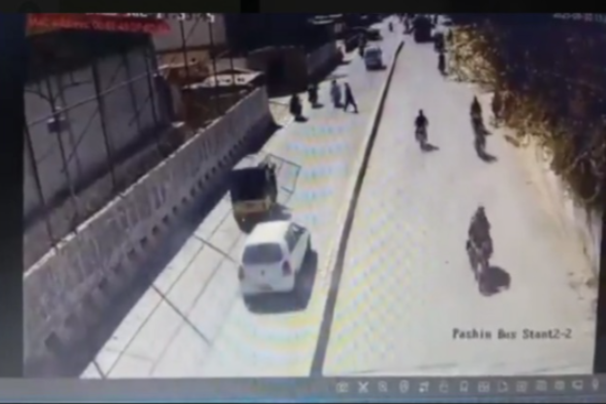 В Пакистане прогремел мощный взрыв у здания полиции: есть жертвы-ВИДЕО 