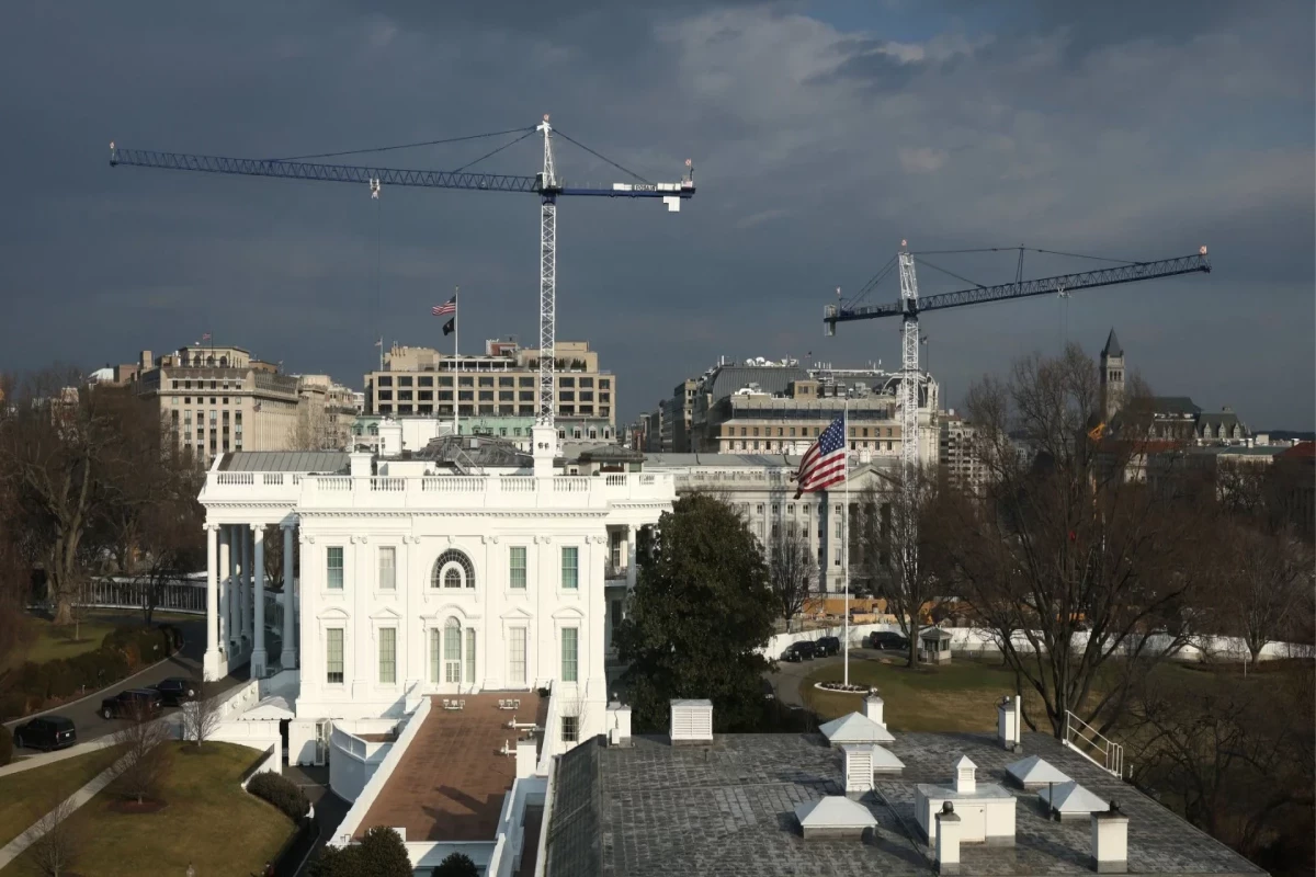 Суд в США распорядился приостановить строительство банкетного зала в Белом доме