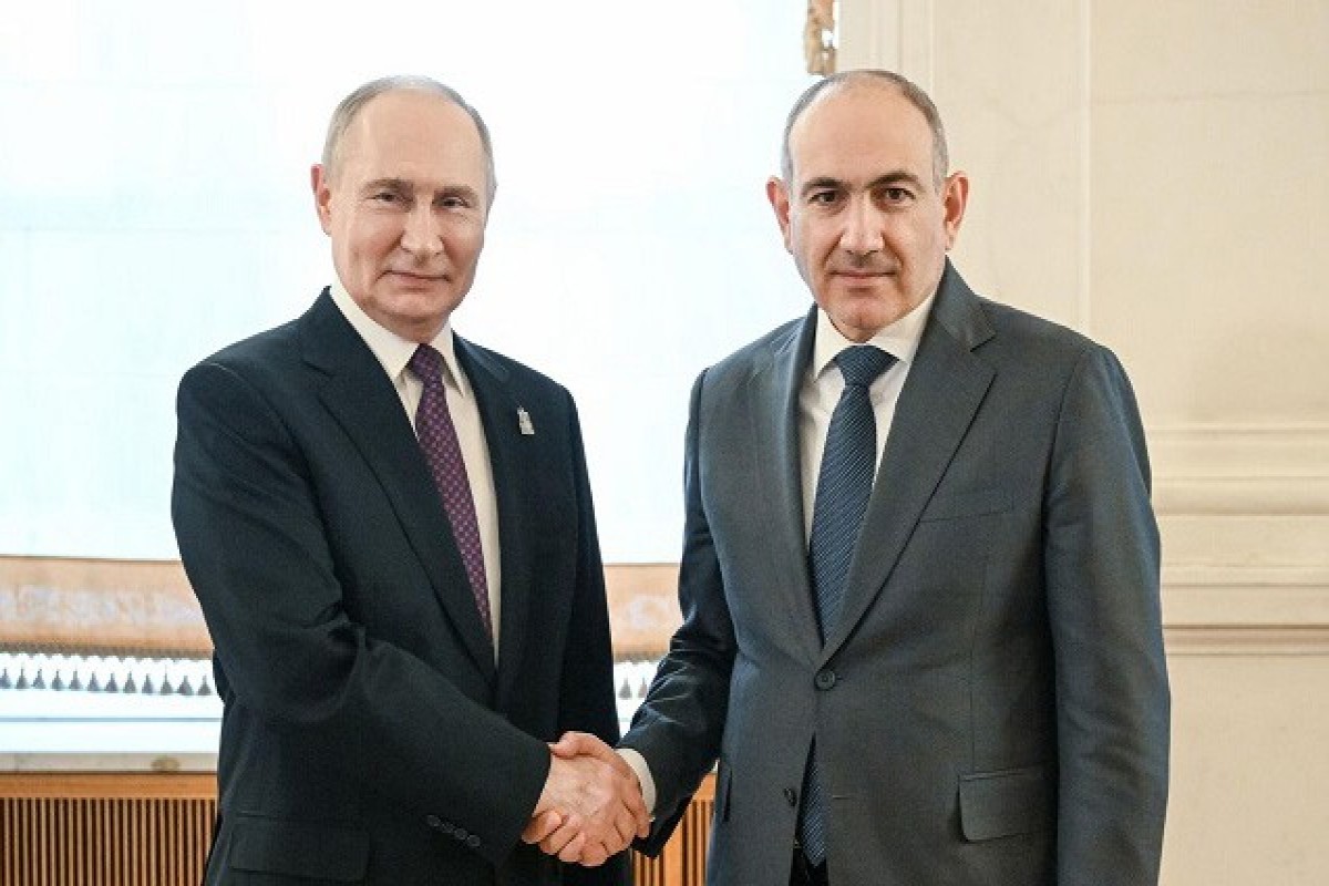 премьер-министр Армении Никол Пашинян, президент России Владимир Путин