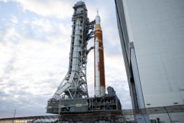 NASA начинает финальную подготовку к полету на Луну