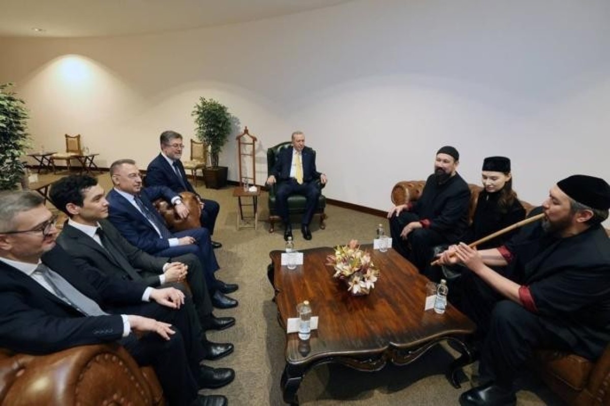 Эрдоган встретился с участниками российской этно-поп группы Ay Yola