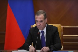 Медведев заявил о необходимости борьбы с формированием этнических анклавов в РФ