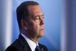 Медведев: России пора закрыть двери ЕС для соседей