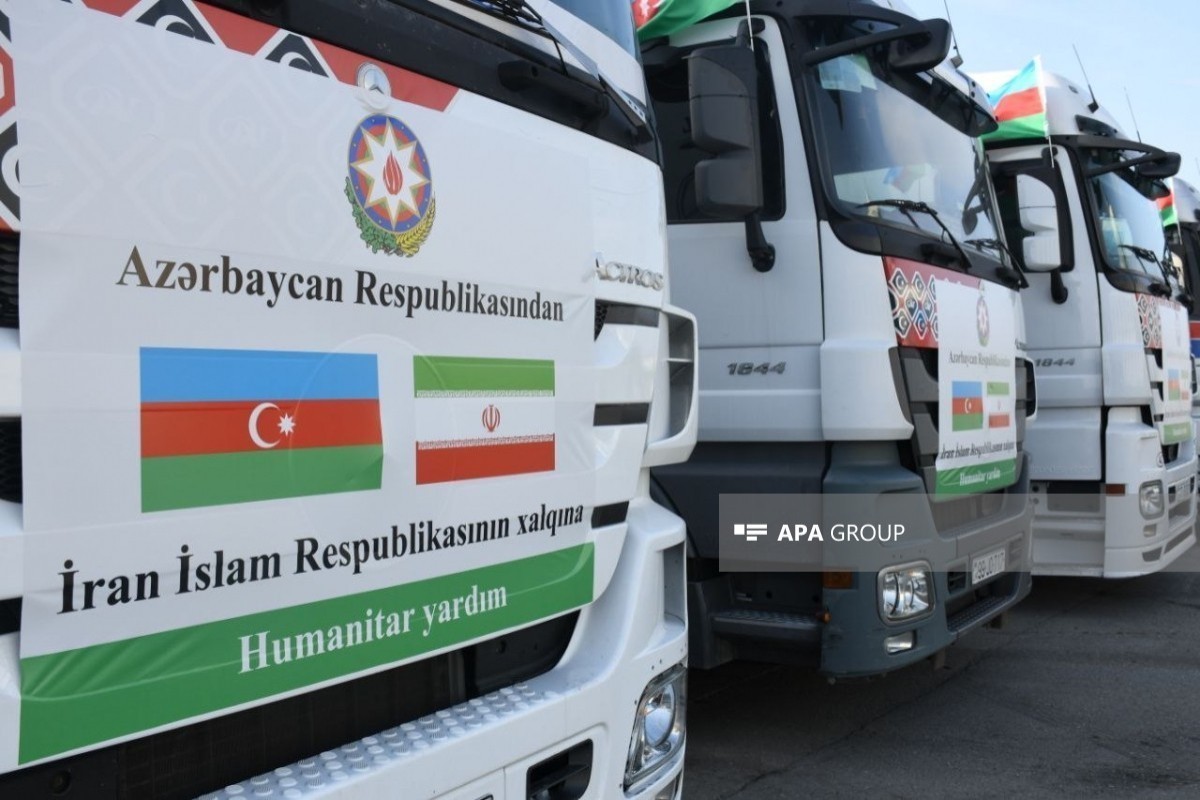 Азербайджан направил в Иран 200 тонн гуманитарной помощи