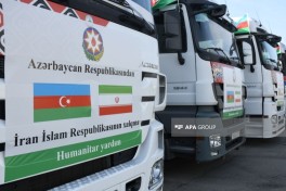 Азербайджан направил в Иран 200 тонн гуманитарной помощи