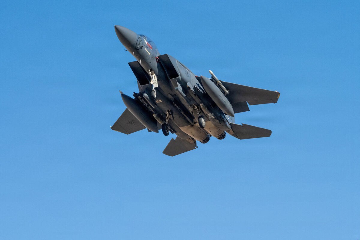 Спецназ США спас второго члена экипажа сбитого в Иране истребителя F-15