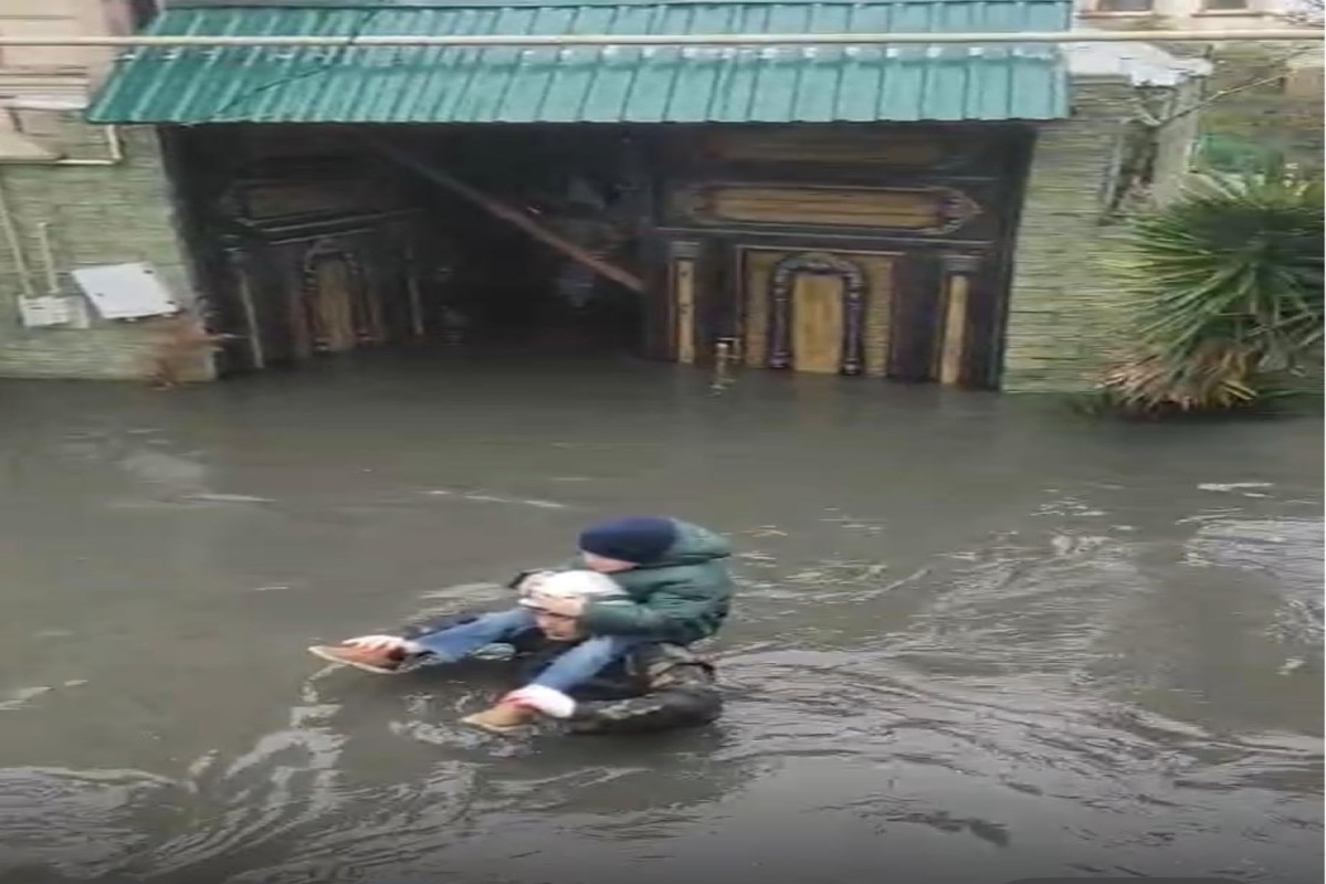 МЧС эвакуирует людей с подтопленных территорий поселка Кешля -ФОТО -ВИДЕО -ОБНОВЛЕНО 