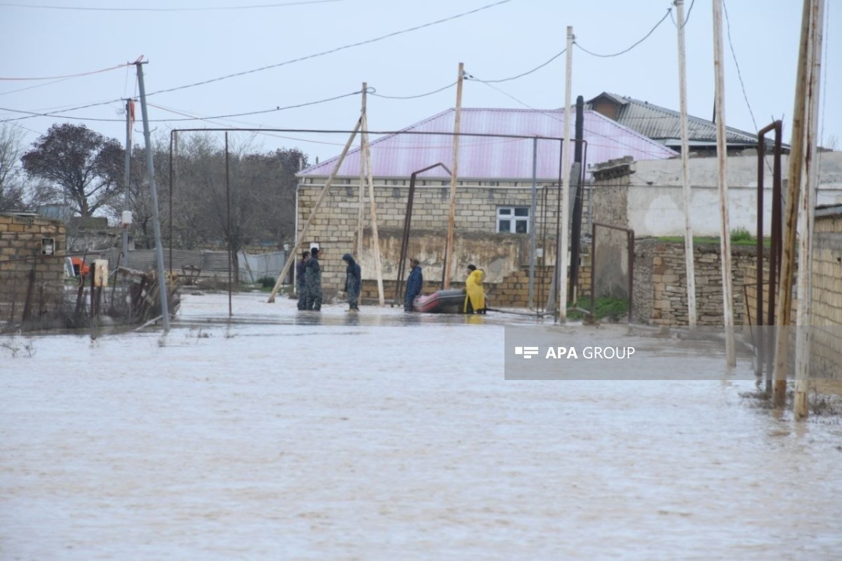 В Хызинском районе сошли сели: МЧС эвакуирует людей-ФОТО 
