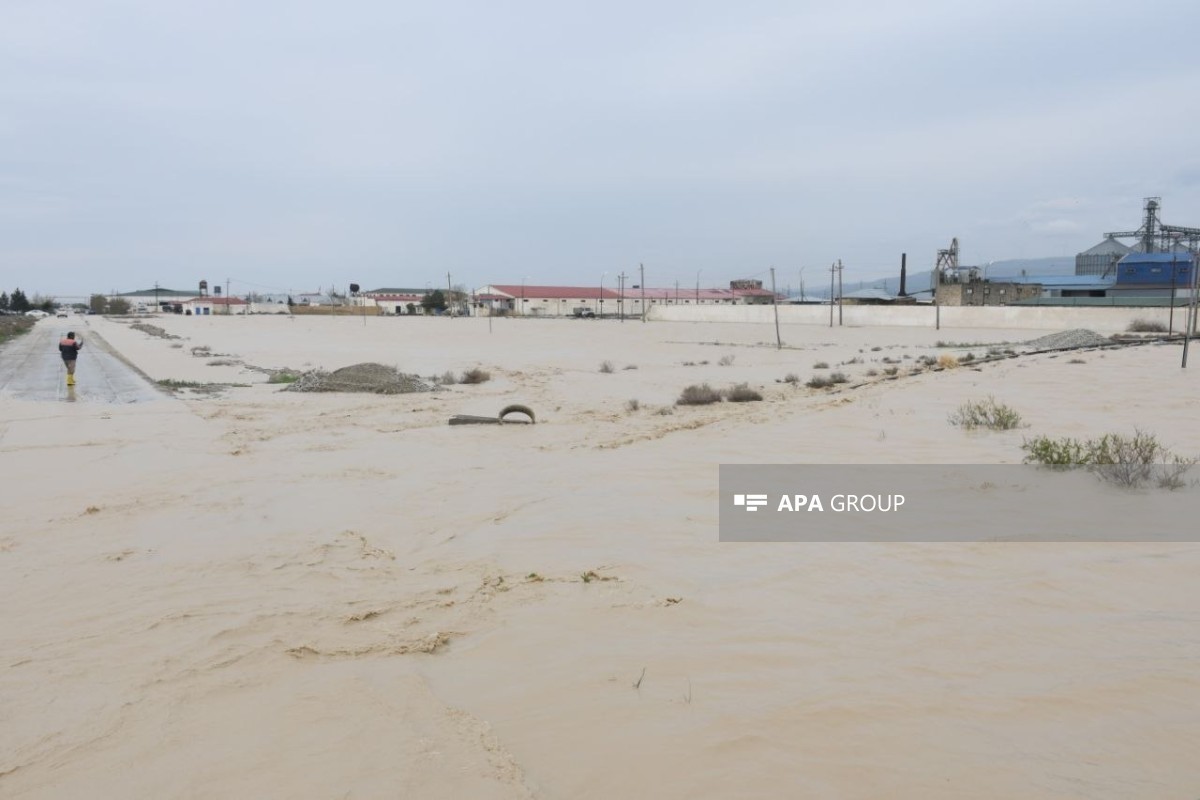 В Хызинском районе сошли сели: МЧС эвакуирует людей-ФОТО 