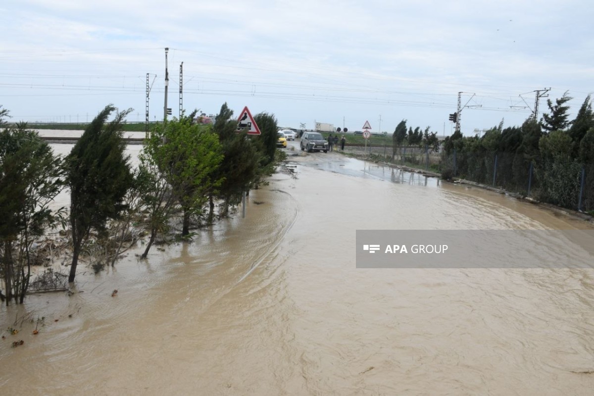 В Хызинском районе сошли сели: МЧС эвакуирует людей-ФОТО 