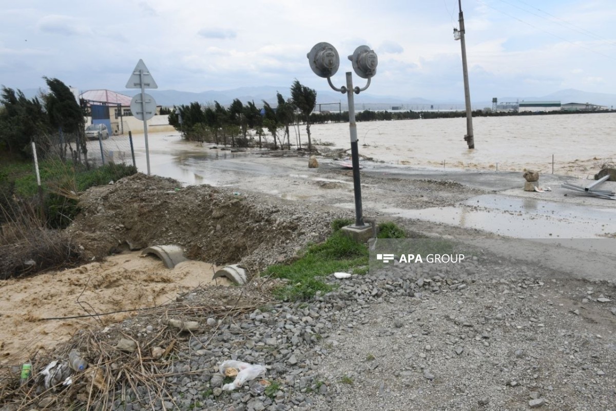 В Хызинском районе сошли сели: МЧС эвакуирует людей-ФОТО 
