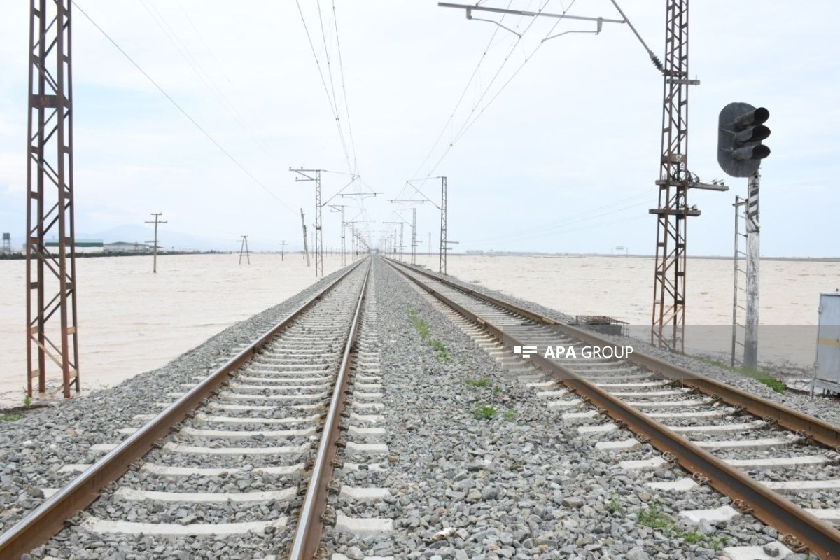 В Хызинском районе сошли сели: МЧС эвакуирует людей-ФОТО 