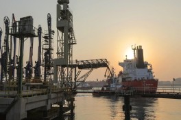 Saudi Aramco подняла цену на нефть до рекордной премии 