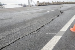 На дороге Бибиэйбат возник риск оползня после ливней 