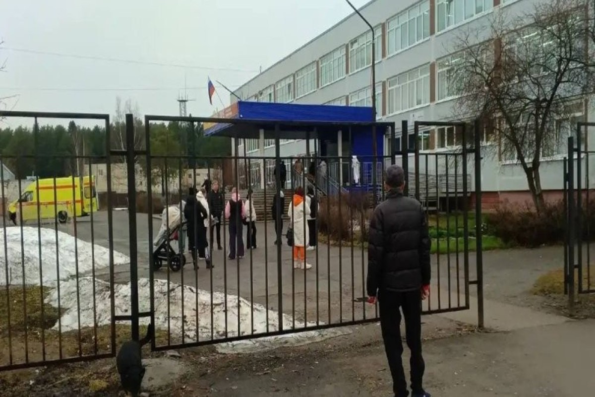 В России ученик ранил учителя: педагог в тяжелом состоянии