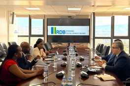 Азербайджан обсуждает запуск кофейного производства с Руандой