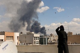 США и Израиль ударили по мосту на северо-западе Ирана