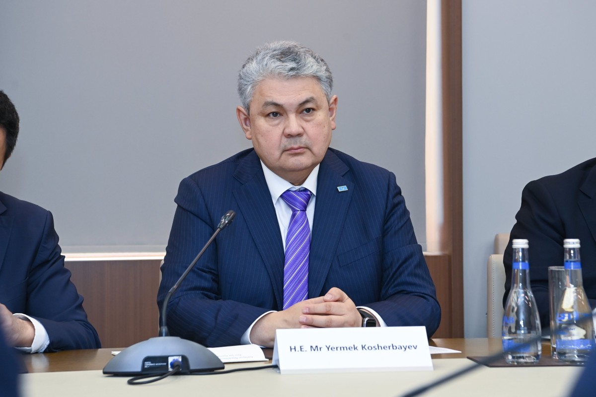 Байрамов провел встречу с казахстанским коллегой в расширенном составе-ФОТО -ОБНОВЛЕНО 