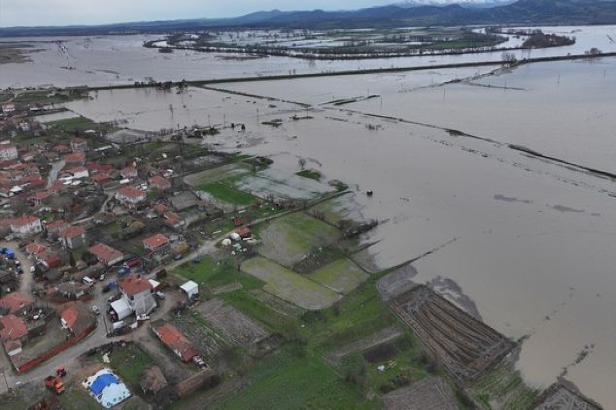 Наводнение в Эдирне: разлив Мерича затопил дороги и поля в Турции-ФОТО 