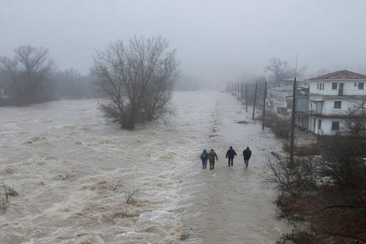 Наводнение в Эдирне: разлив Мерича затопил дороги и поля в Турции-ФОТО 