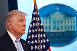 США пригрозили жесткими тарифами за военную помощь Ирану