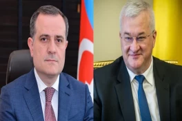 Главы МИД Азербайджана и Украины провели телефонный разговор