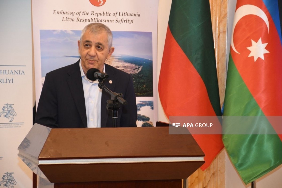 В Баку показали истории украинцев, нашедших убежище в Литве-ФОТО 