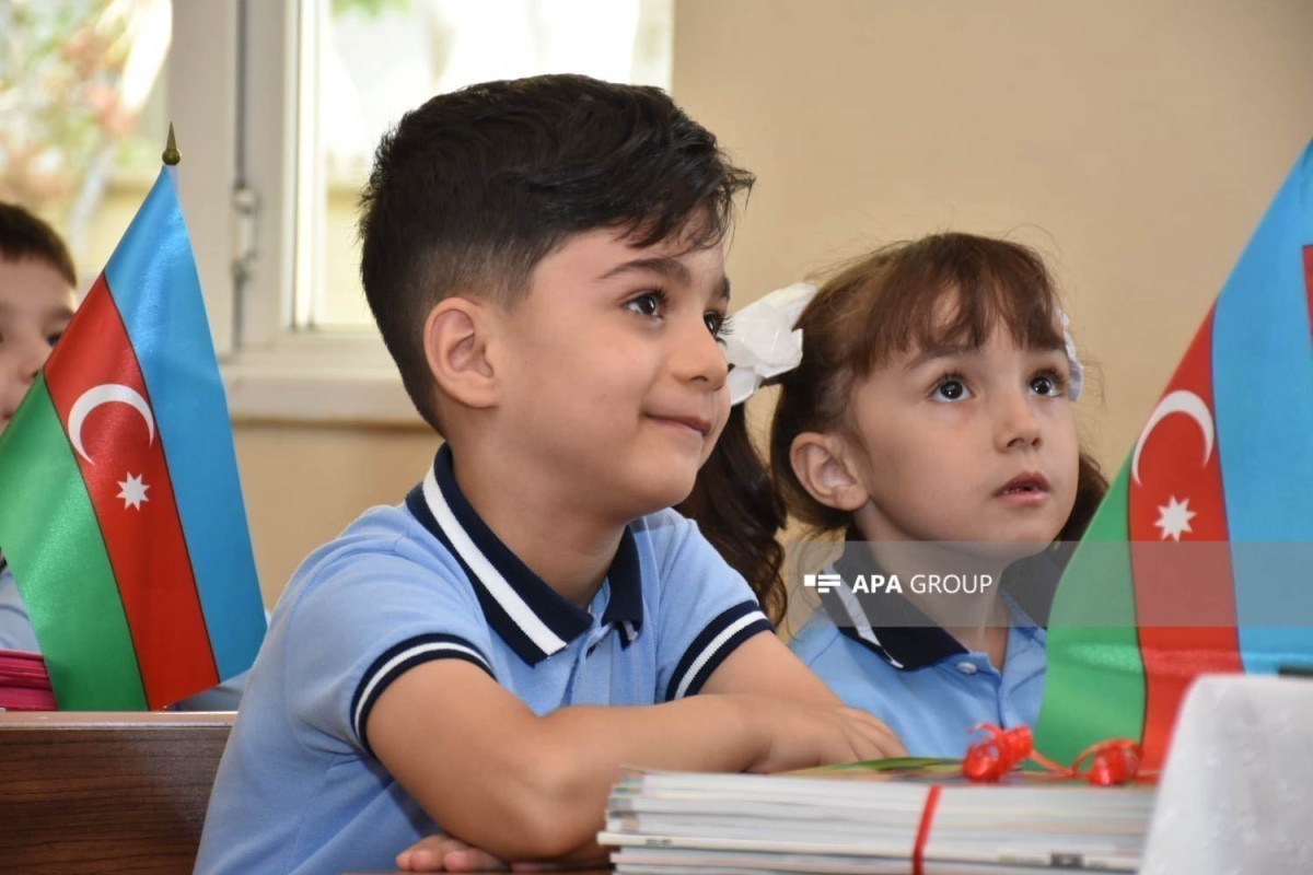В Азербайджане приостанавливается процесс перевода учащихся дошкольных групп