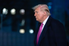 Трамп призвал Иран не взимать плату за проход через Ормузский пролив