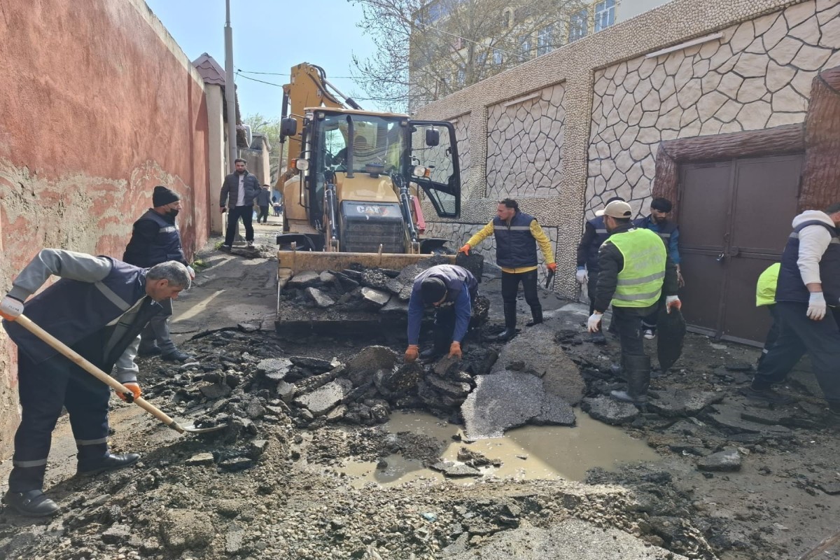 В Кешля устраняют последствия подтопления после ливней-ФОТО 