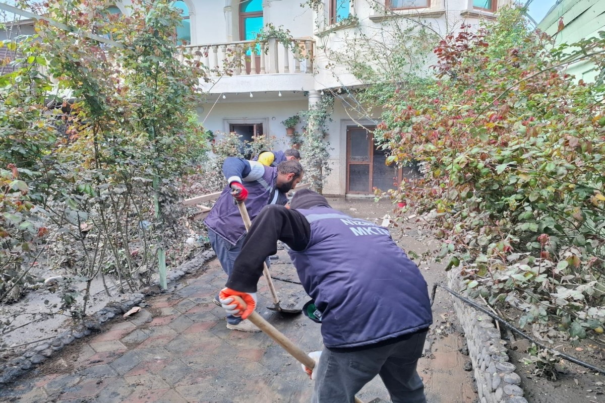 В Кешля устраняют последствия подтопления после ливней-ФОТО 