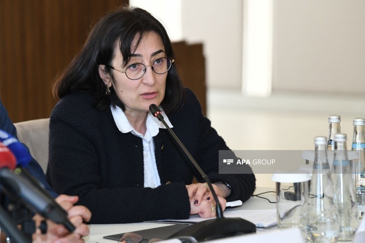 Писательница призвала отказаться от языка ненависти в армяно-азербайджанском диалоге