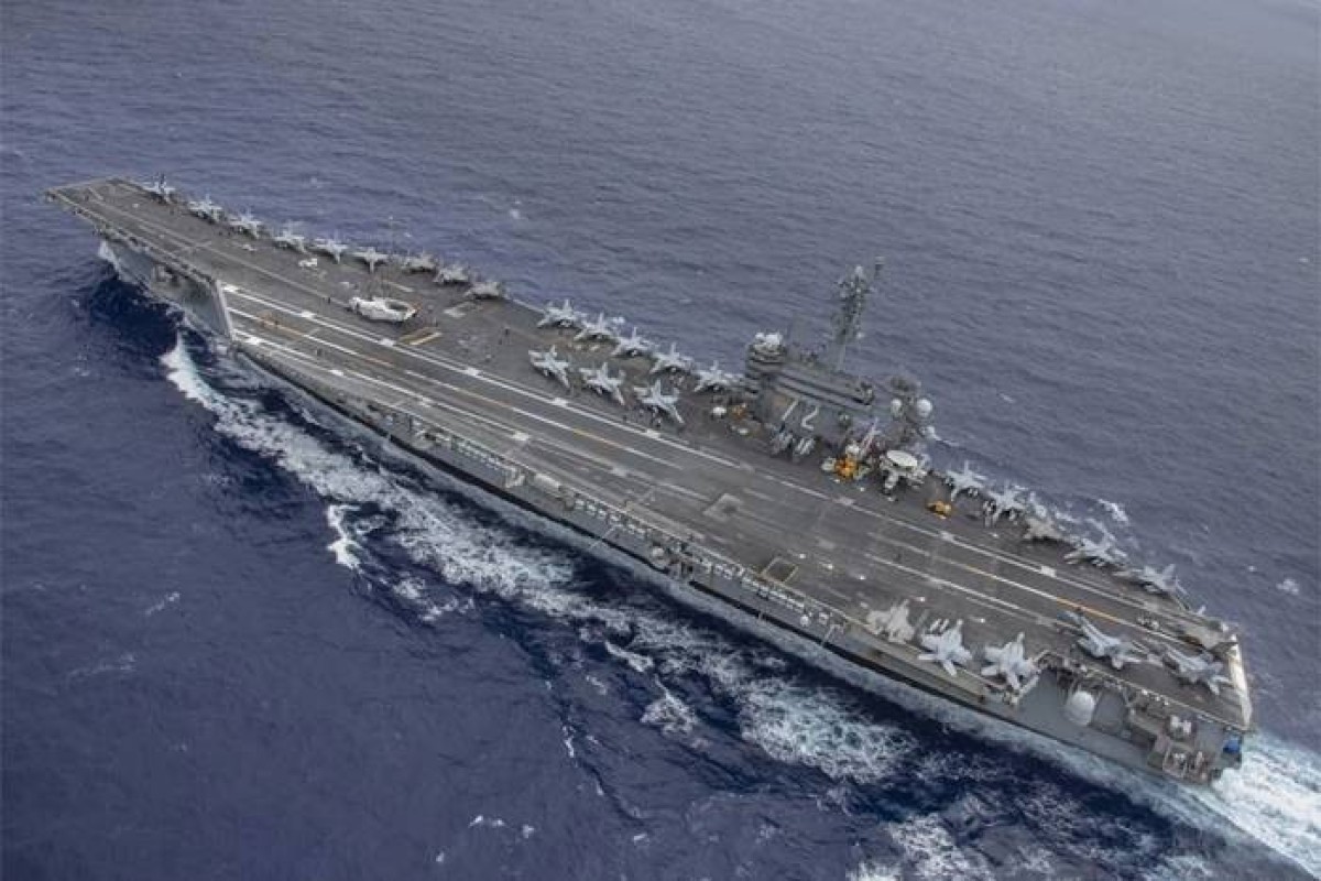 Тегеран отверг заявления о движении ВМС США в проливе