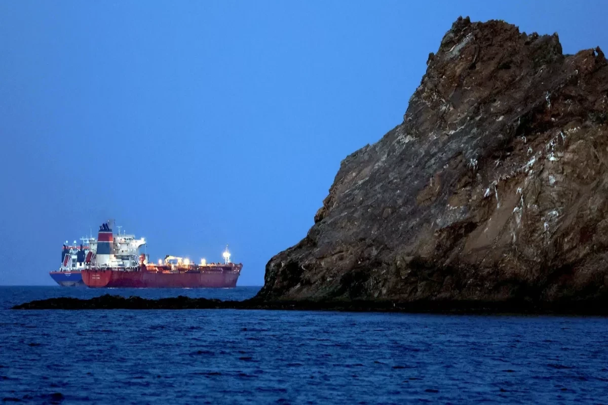 США задействуют подводные аппараты для разминирования Ормузского пролива