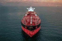 Два пустых супертанкера, пытавшихся пройти через Ормузский пролив, вернулись обратно