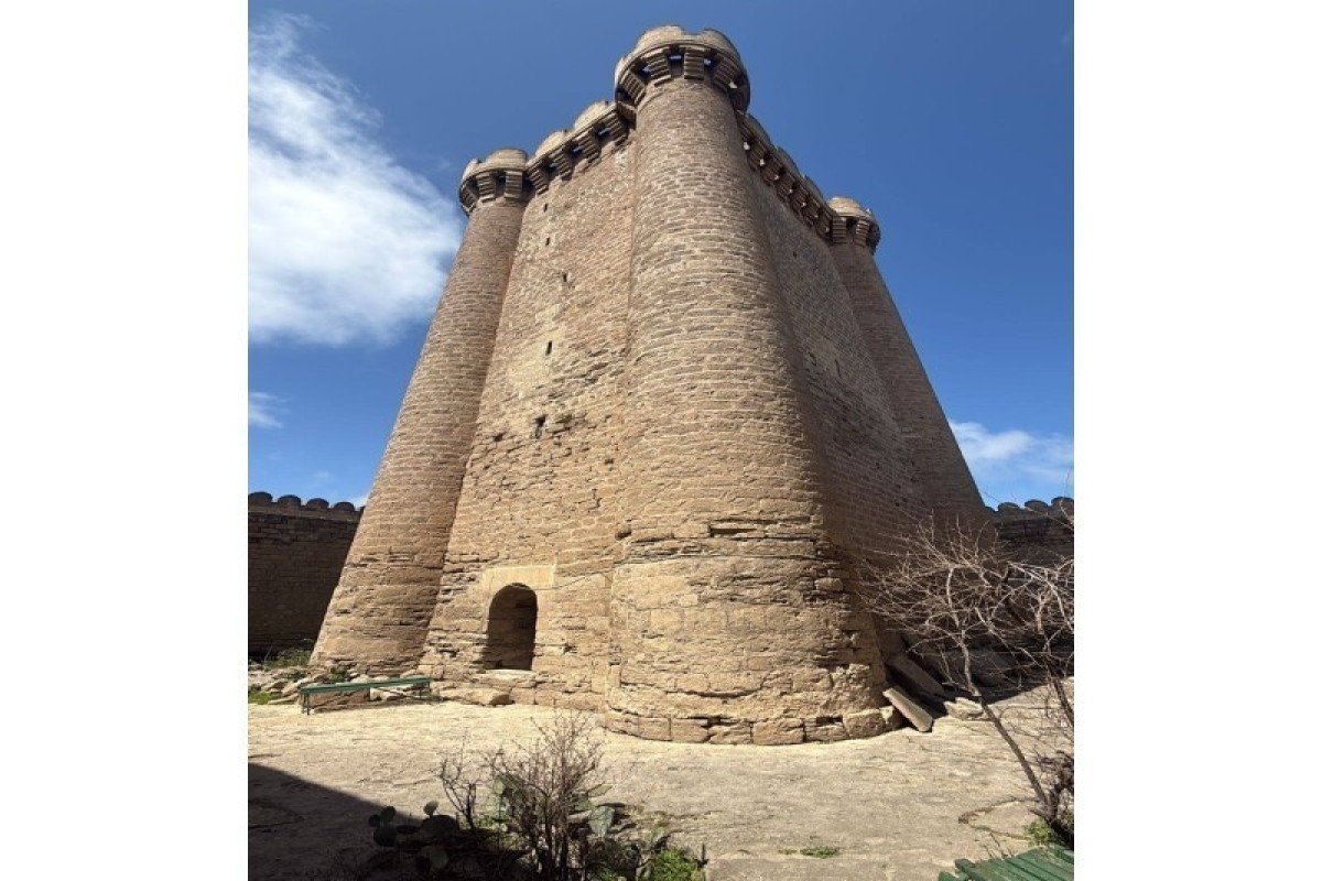 Дожди повредили Большой Мардакянский замок в Баку-ФОТО 